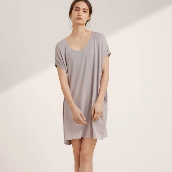 Wilfred Dresses & Skirts - WILFRED FREE LORELEI DRESS TAUPE SIZE LARGE T SHIRT KNIT DRESS POCKETS
